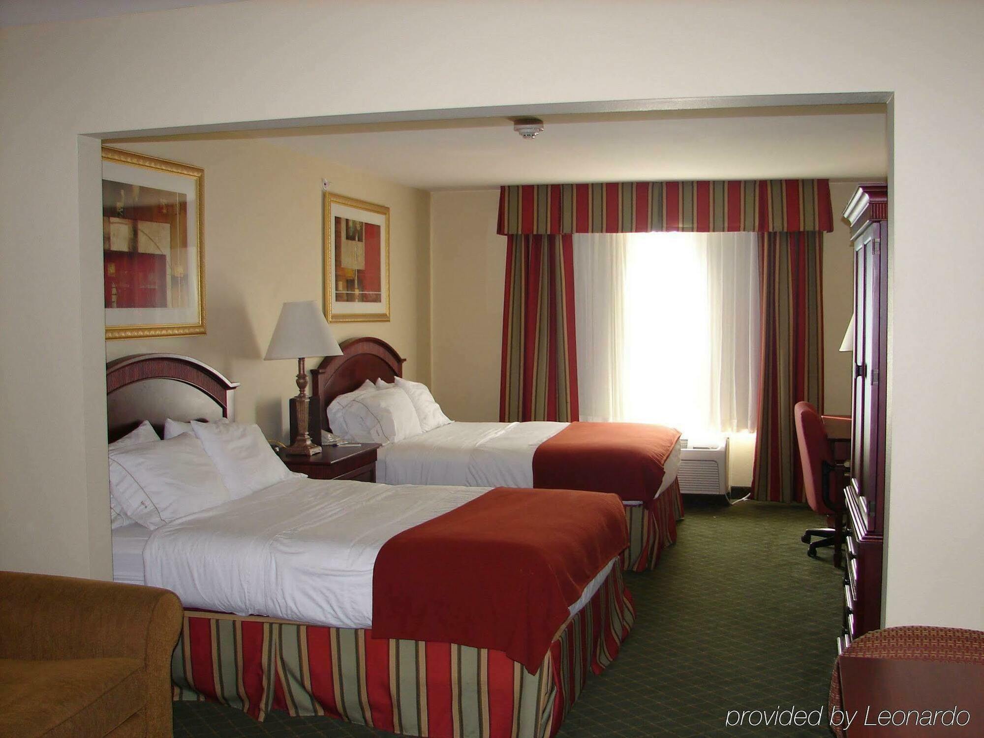 Holiday Inn Express Hotel & Suites Lexington-Downtown University, An Ihg Hotel חדר תמונה